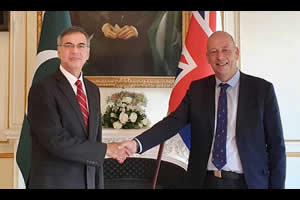 High Commissioner felicitates UK’s new Trade Envoy for Pakistan; discusses  trade promotion