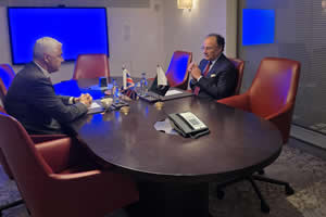 Finance Minister Meets with Global CEO of Standard Chartered Bank